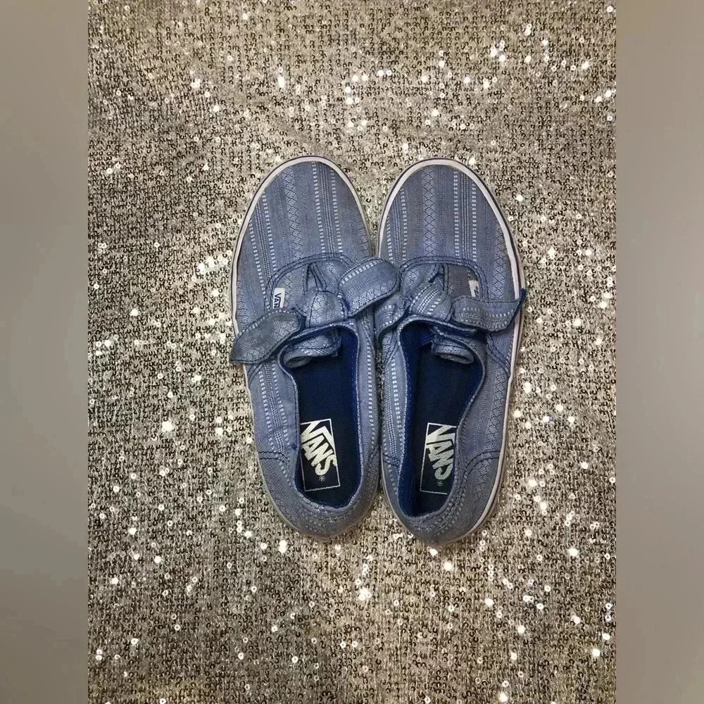 Vans size 2 kids slip on shoes with a bow - Picture 7 of 13